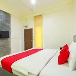 Oyo 412 7 Days Hotel