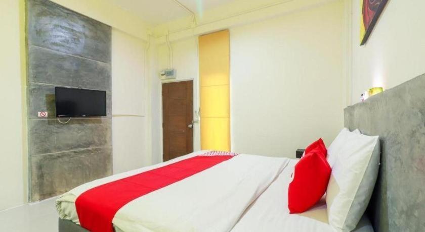 Oyo 412 7 Days Hotel 3*